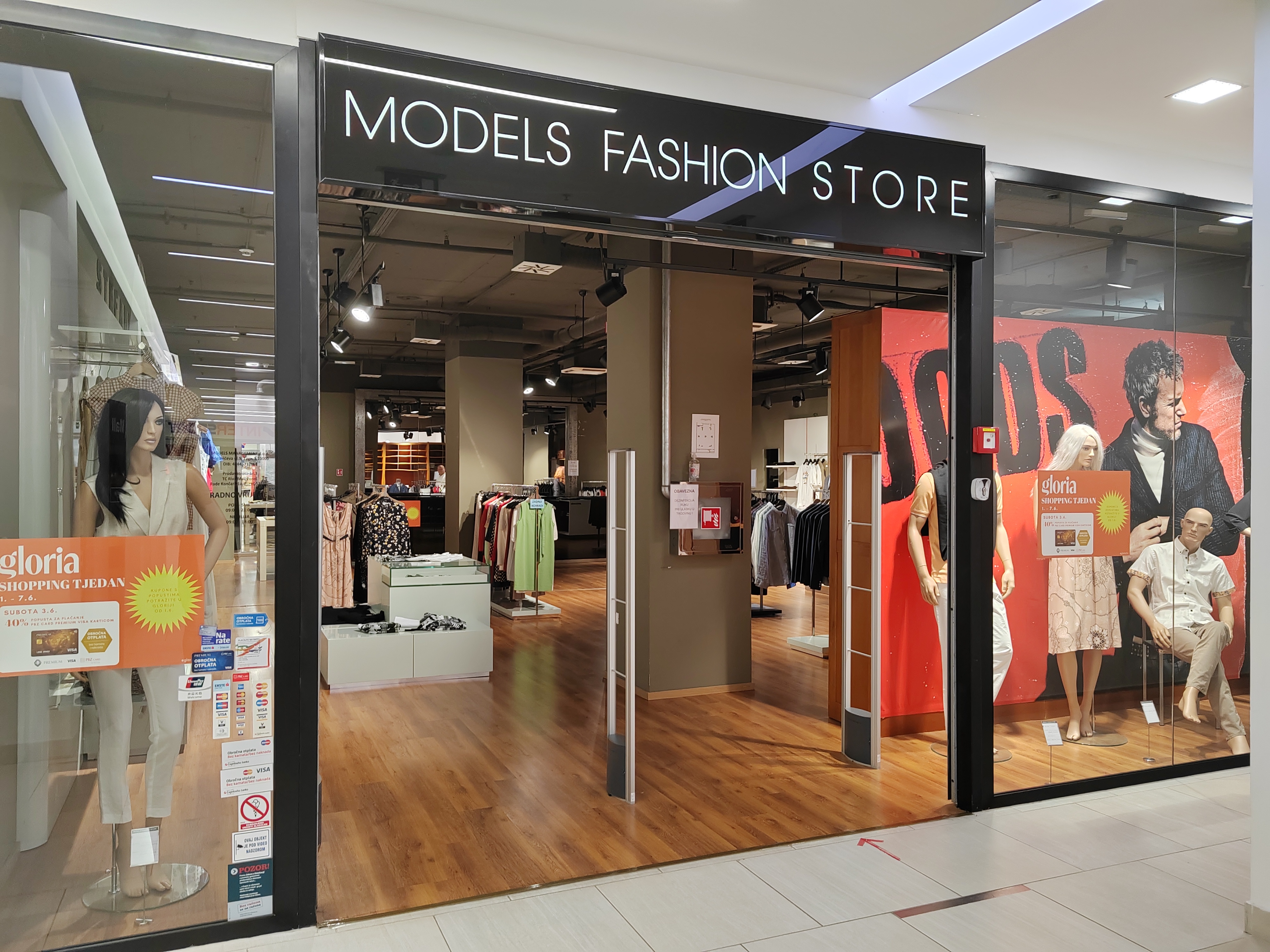 Models Fashion Store